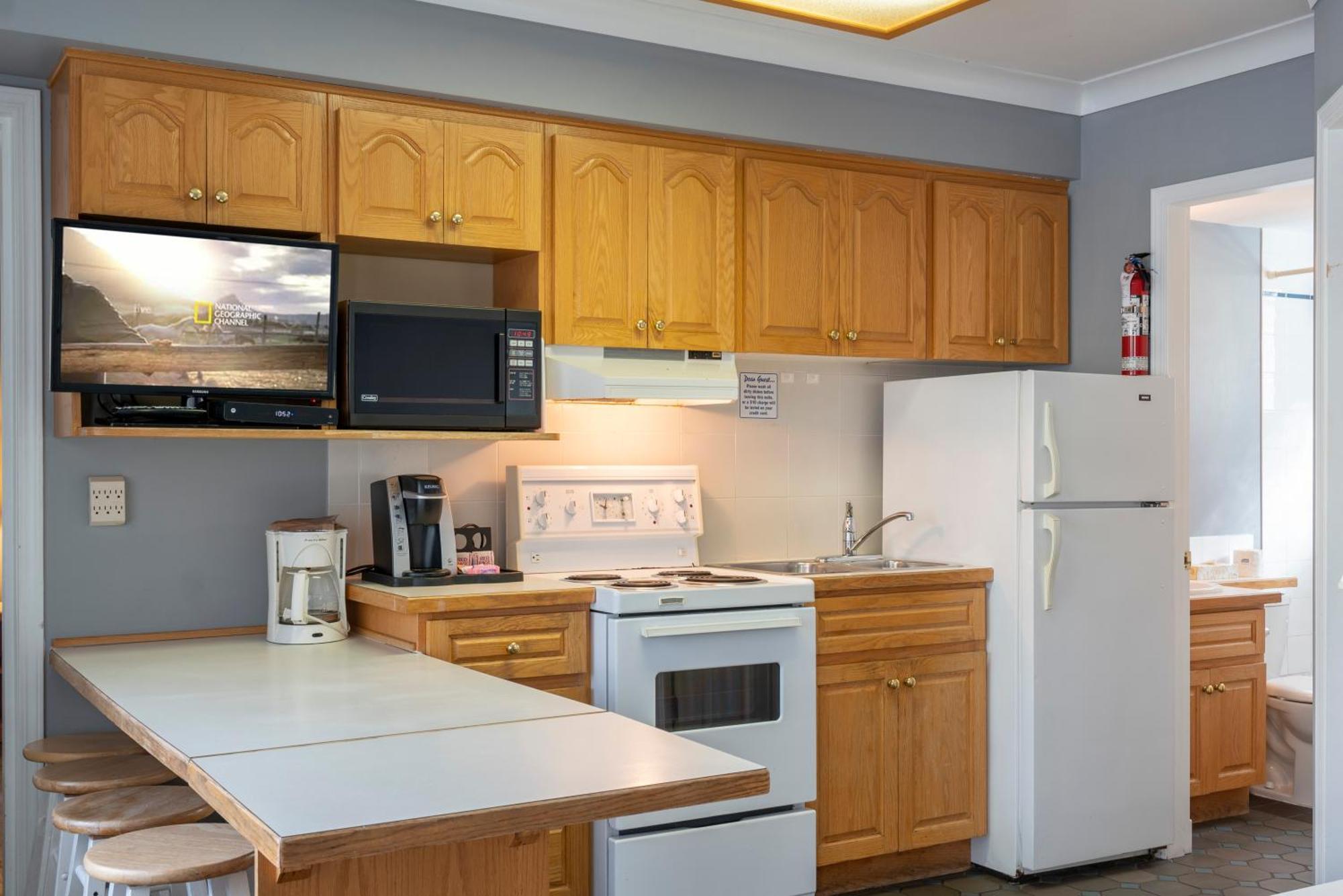 Tiki Shores Inn & Suites Penticton Exteriér fotografie