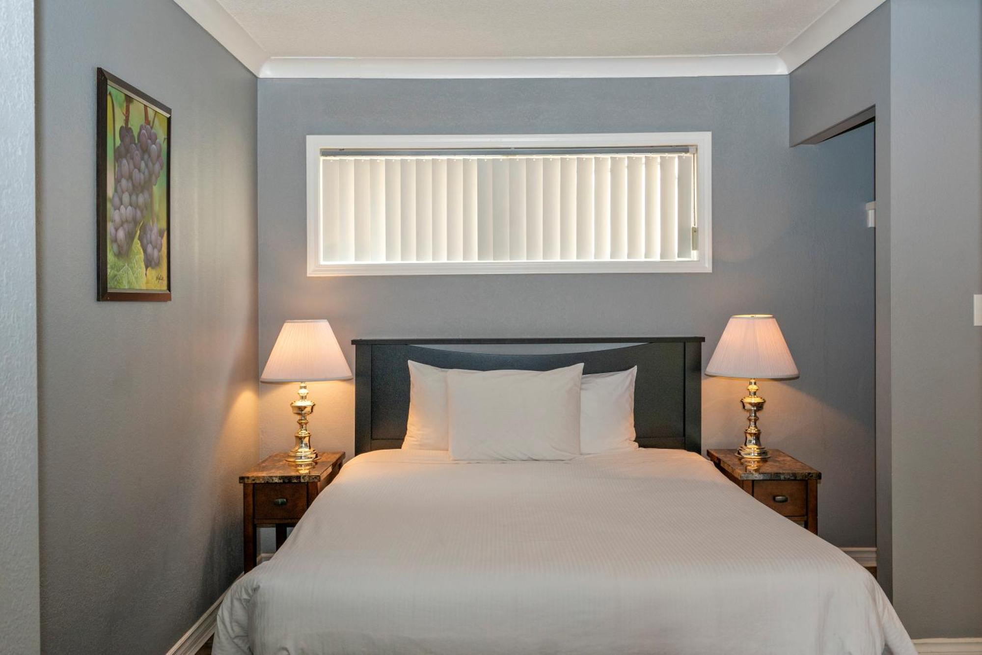 Tiki Shores Inn & Suites Penticton Exteriér fotografie