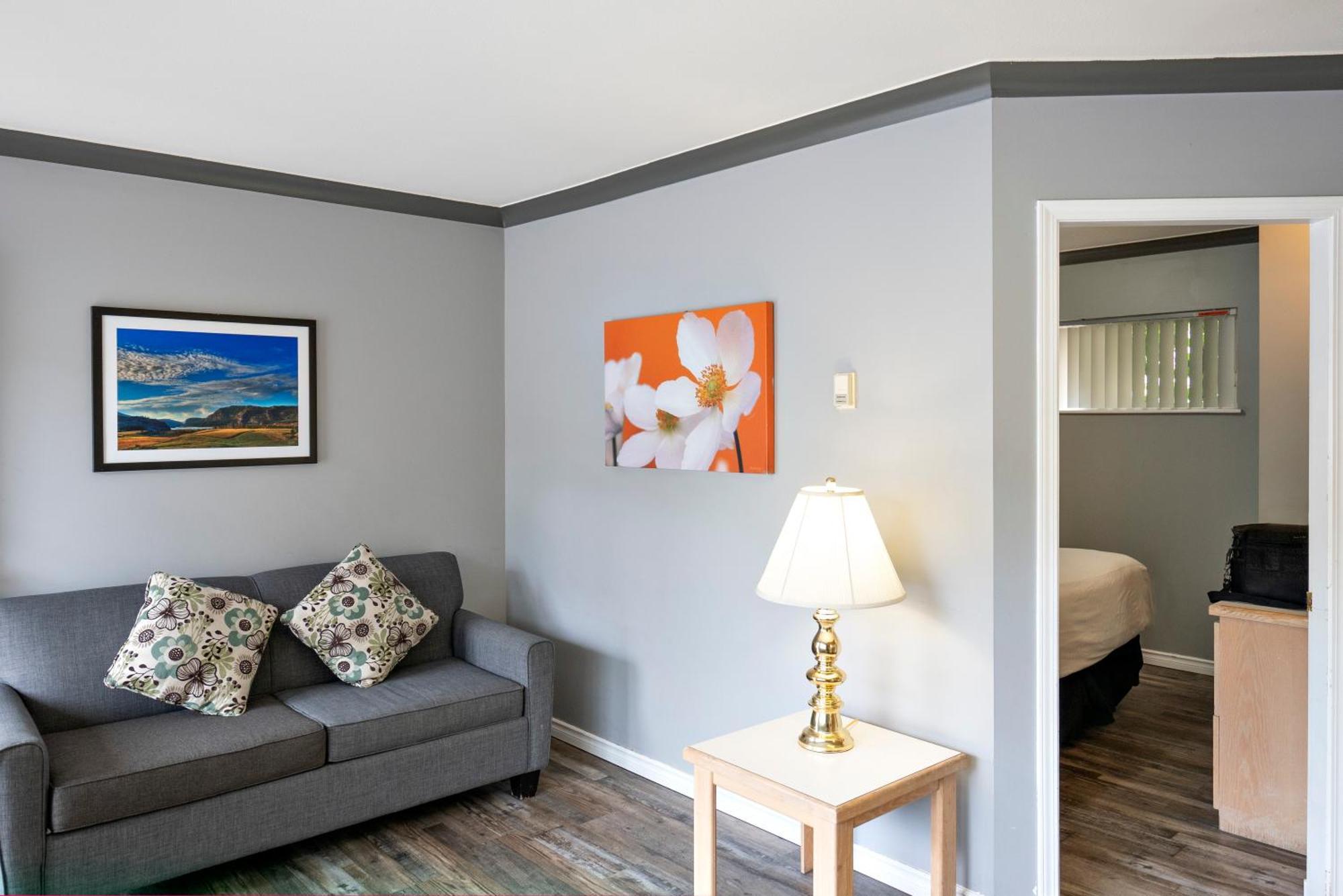 Tiki Shores Inn & Suites Penticton Exteriér fotografie