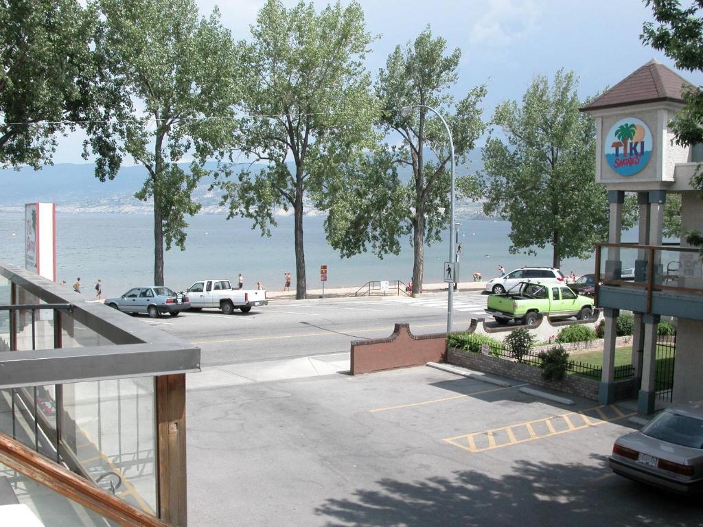 Tiki Shores Inn & Suites Penticton Exteriér fotografie