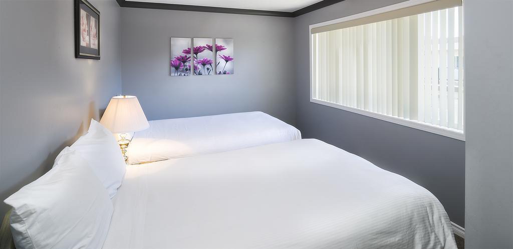 Tiki Shores Inn & Suites Penticton Exteriér fotografie